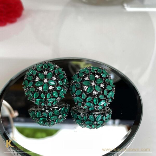 Idyllia stud earrings, Clover, Green, Gold-tone plated | Swarovski