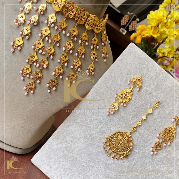 Riwayati Traditional Gold Plated Choker Set