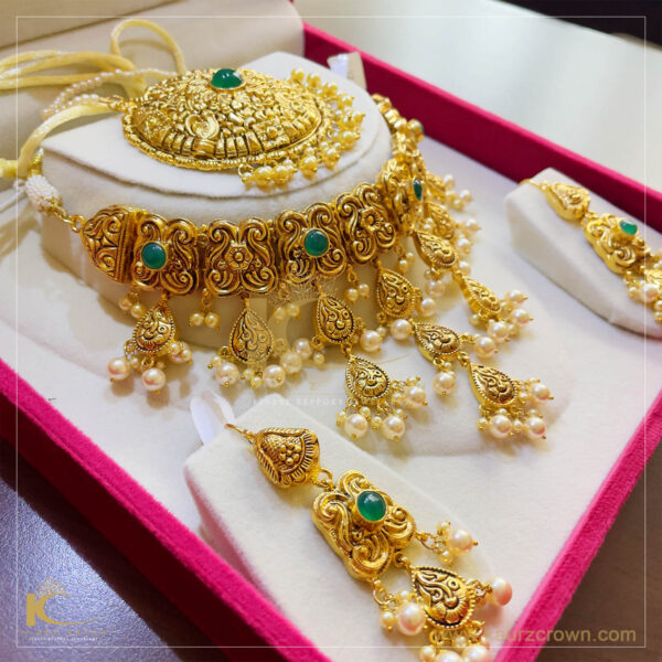 Sabnum Traditional Antique Gold Plated Choker Set