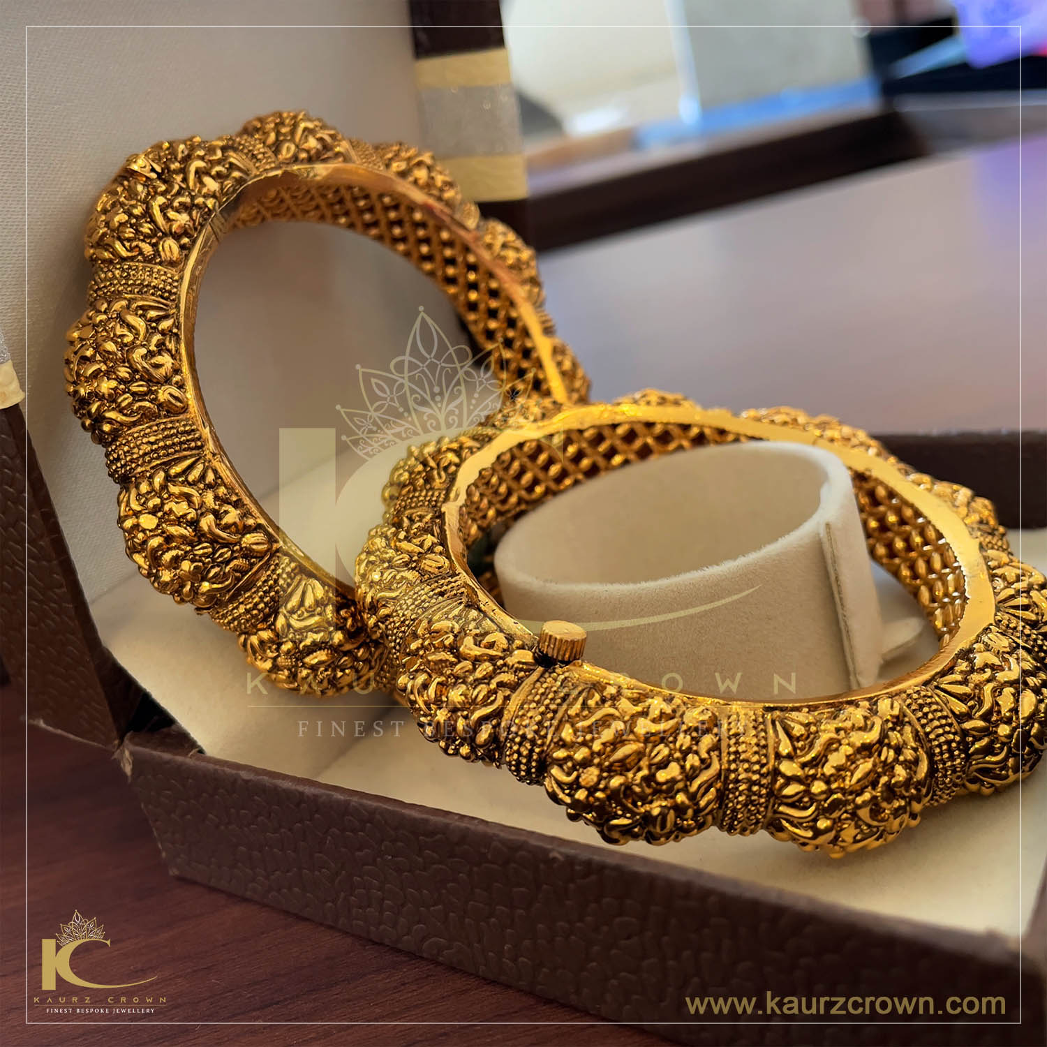 Shaheen Traditional Antique Gold Plated Bangles - KaurzCrown.com