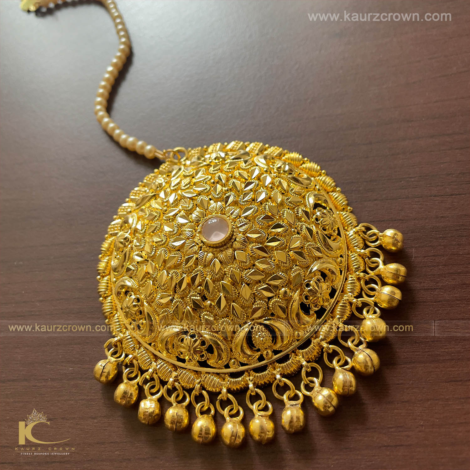 Anaya Traditional Antique Gold Plated Tikka , tikka , gold plated , gold jewellery , kaurz crown