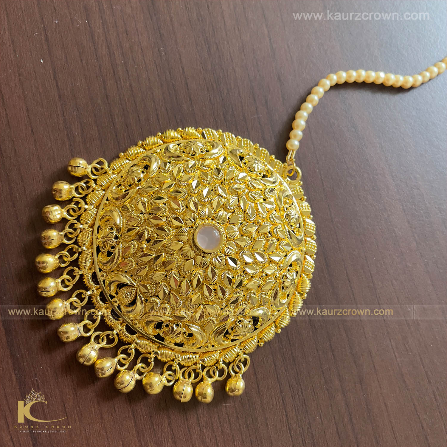 Anaya Traditional Antique Gold Plated Tikka , tikka , gold plated , gold jewellery , kaurz crown