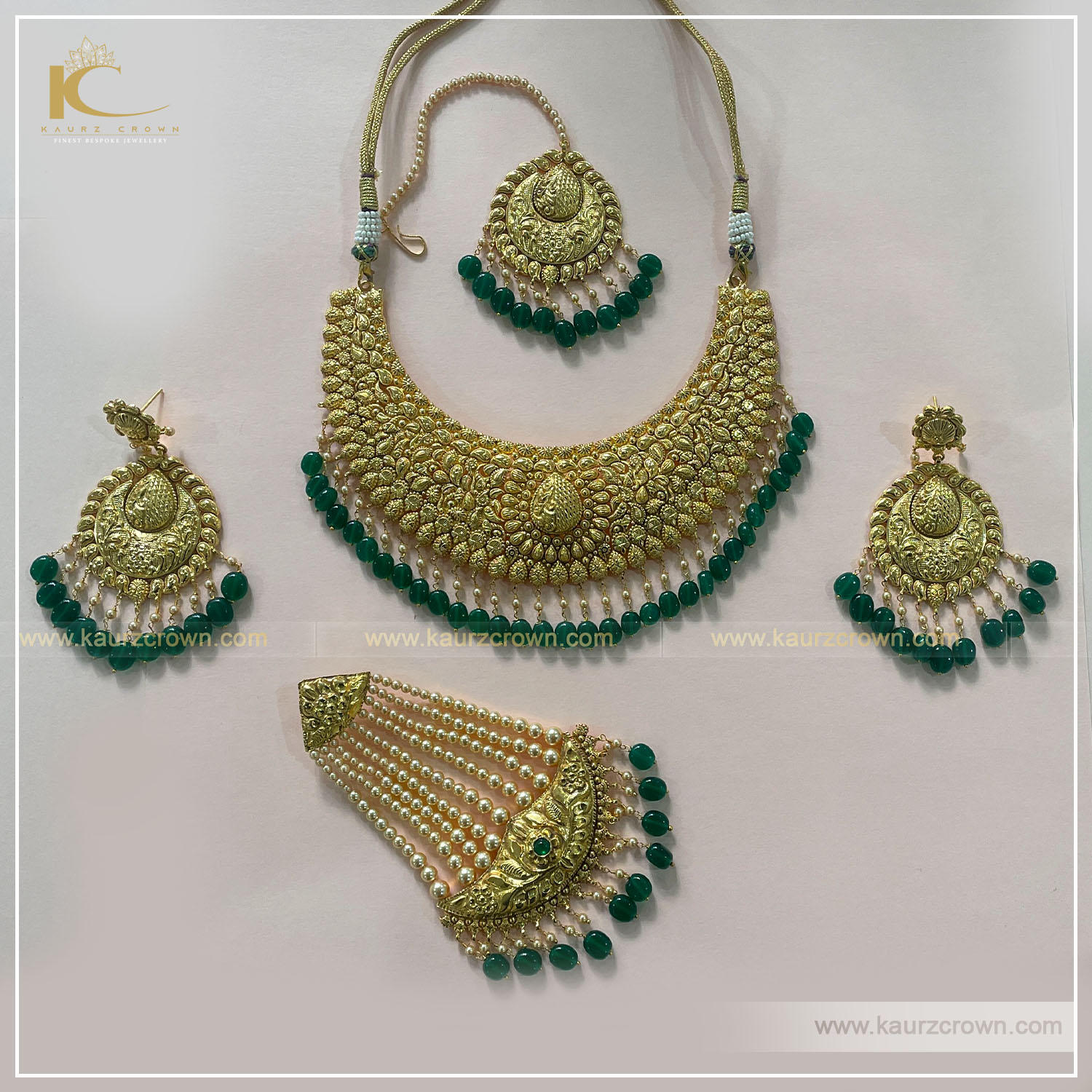 Fiza , Gold plated , necklace set , kaurz crown , punjbai jewellery store , online store , passa , tikka , earrings , green stone