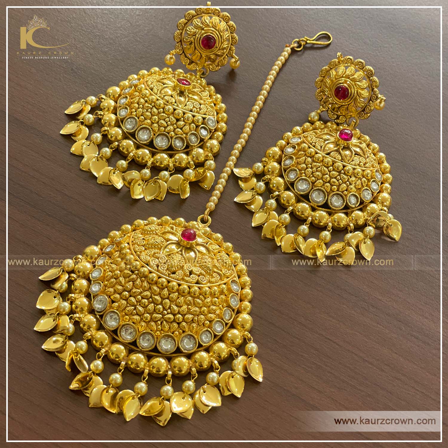 Kaashni Traditional Antique Polish Earrings Tikka Set, kaurz crown jewellery store , online jewellery store , traditional choker set , kaashni choker set
