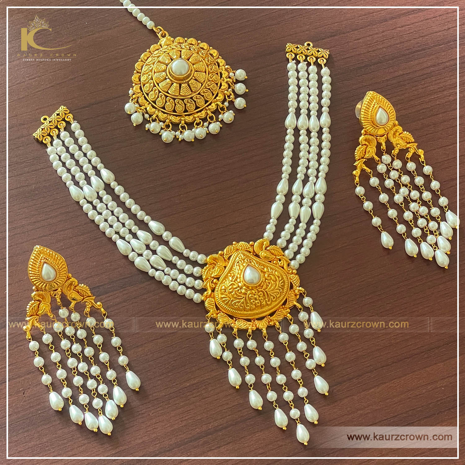 Aasmeen Traditional Antique Gold Plated Choker Set (White) , kaurz crown jewellery , online store