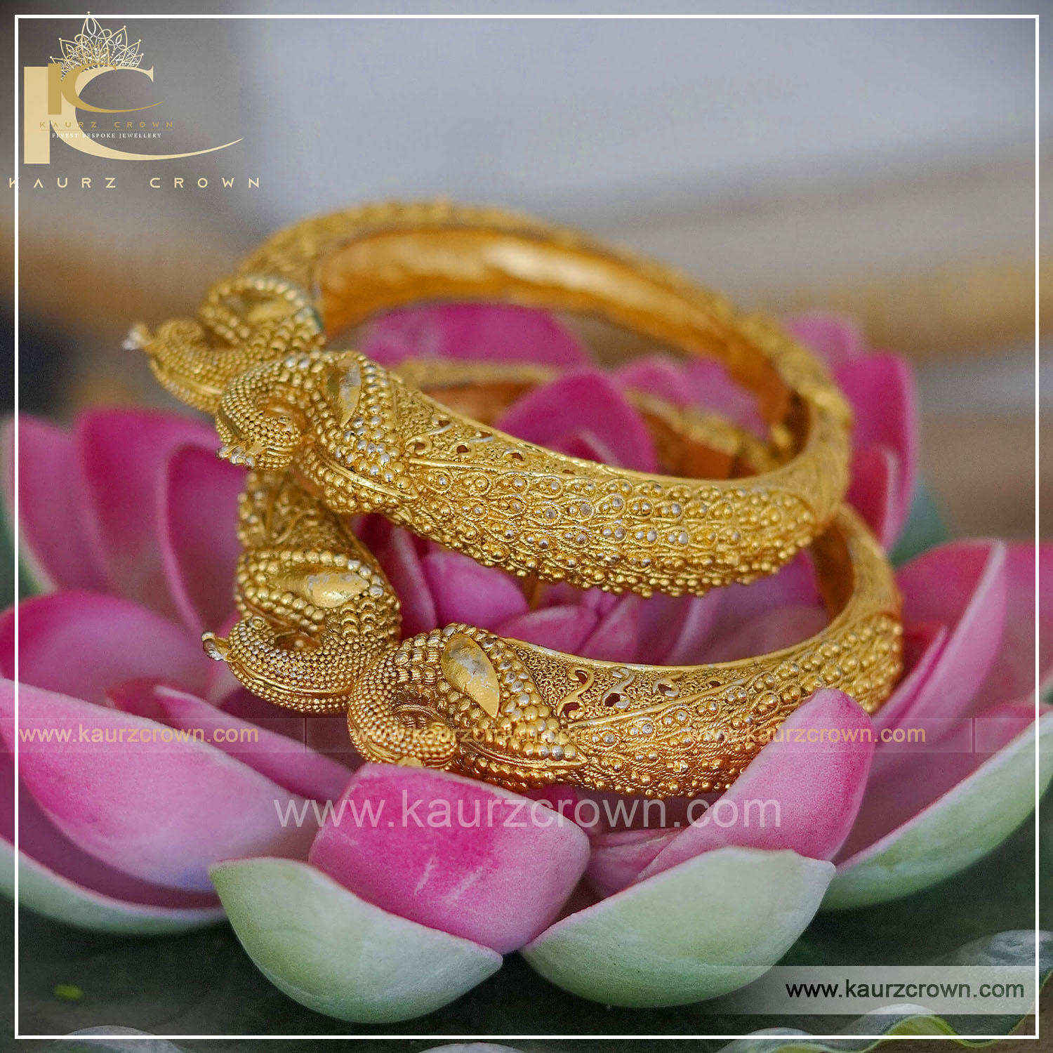 Morni Traditional Antique Gold Plated Bangles , kaurz crown , gold plated jewellery , kaurz crown jewellery store, online jewellery store