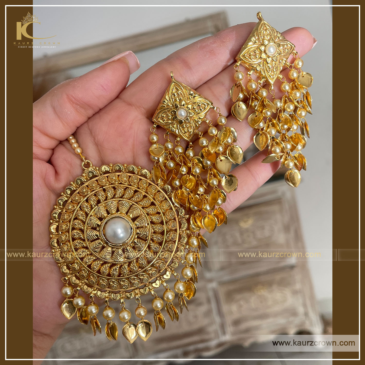 Zinnat Traditional Antique Gold Plated Earrings Tikka Set , kaurz crown jewellery , online jewellery store , gold plated jewellery , zinnat tikka