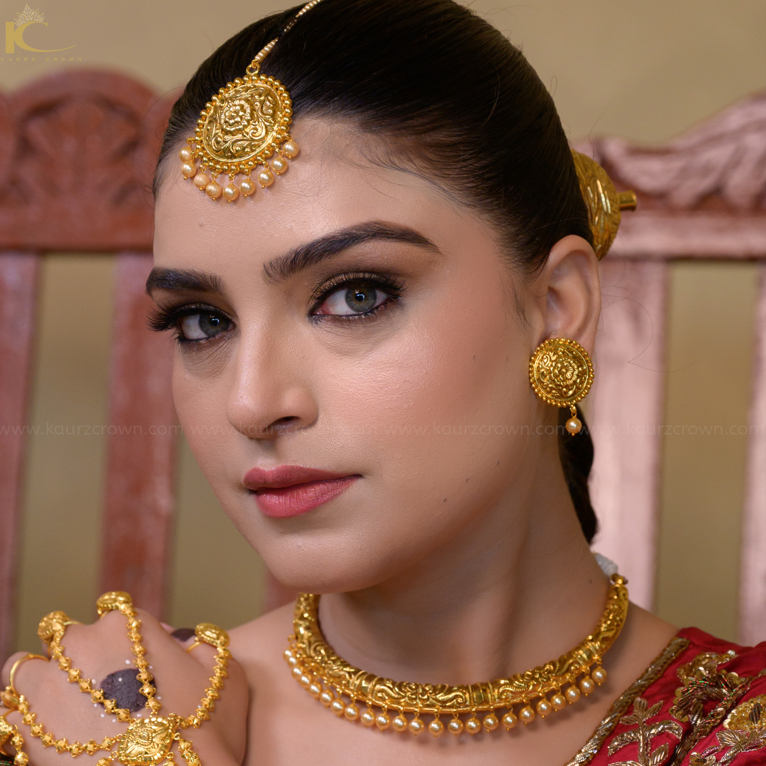 Banni Hasli Silver Base Gold Plated Necklace Set