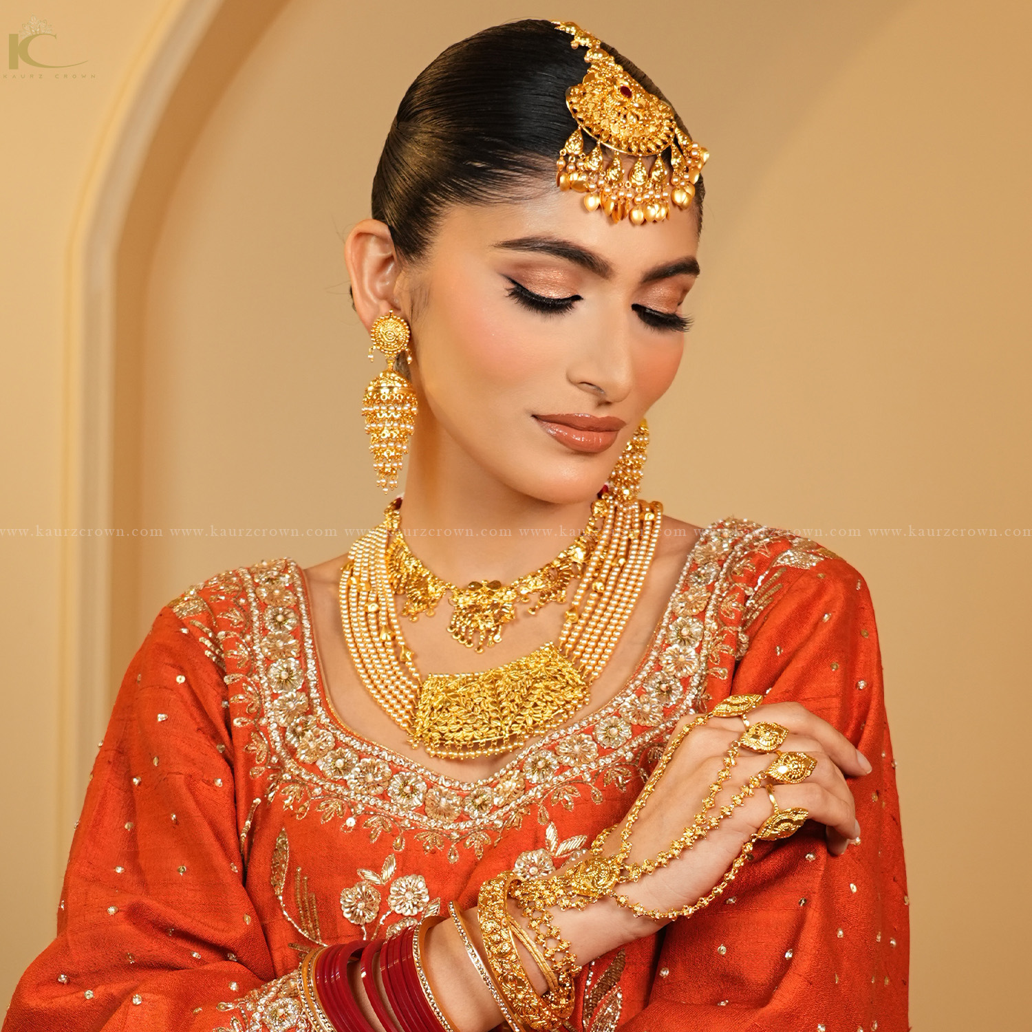 Avleen Traditional Antique Gold Plated Jhumki